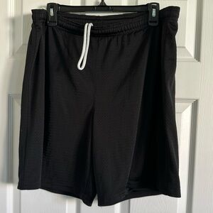 Women’s Columbia Basketball Shorts - Size Medium